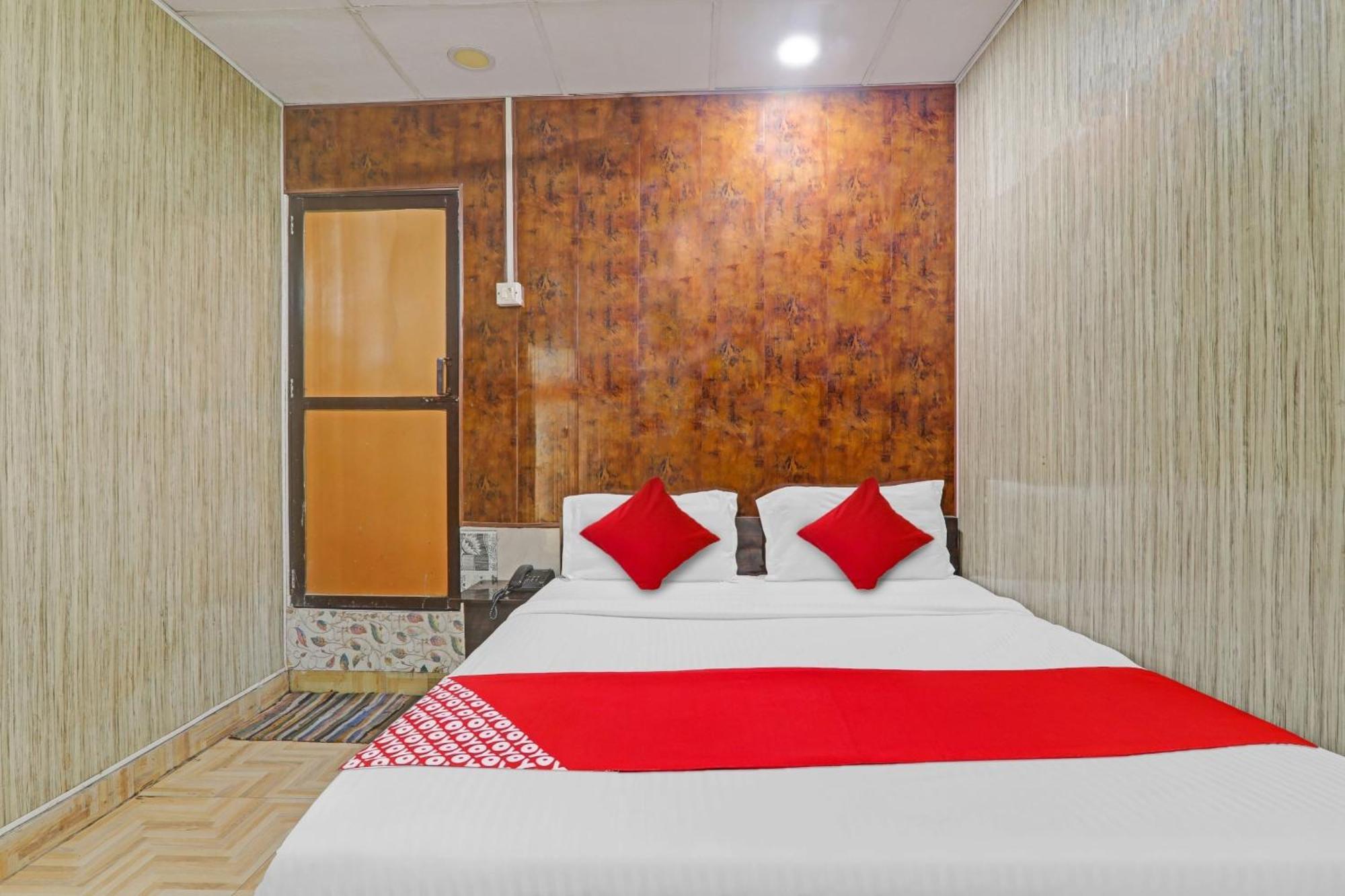 New Geetanjali Hotel 3*