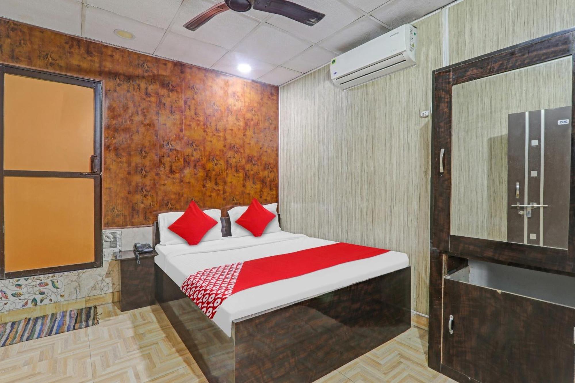 New Geetanjali 3* Lucknow